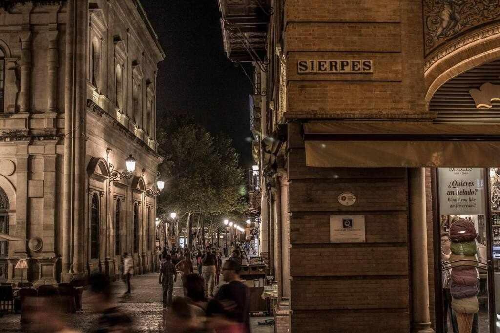 Casa Con Piscina Junto Catedral De Sevilla المظهر الخارجي الصورة