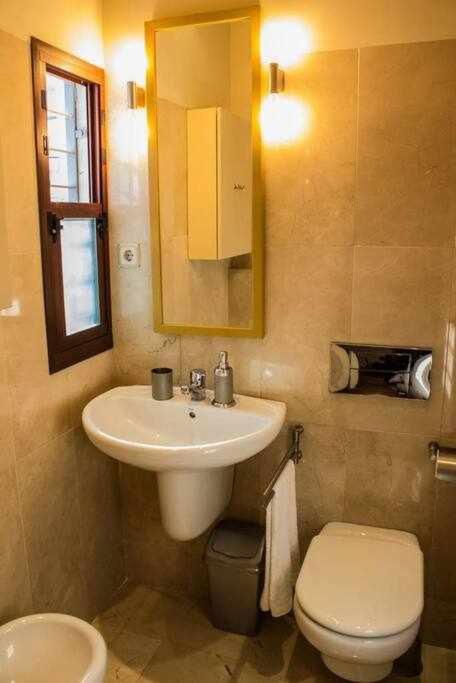 Casa Con Piscina Junto Catedral De Sevilla المظهر الخارجي الصورة